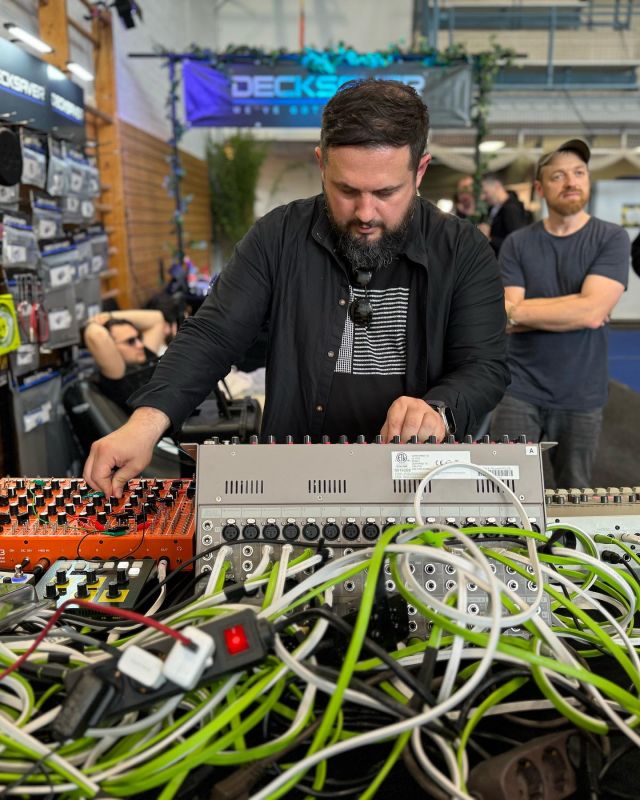 @nihadtule Super live set with @apb_dynasonics_europe and our d+ cables 😍 at @superbooth_berlin @patdj.de